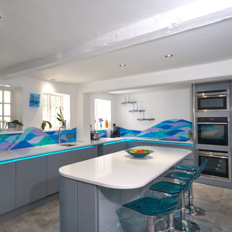 kitchen fitter